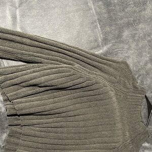 Women's Ribbed Knit Sweater - Olive